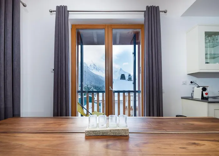 Yeti Lodge Chalets&Apartments